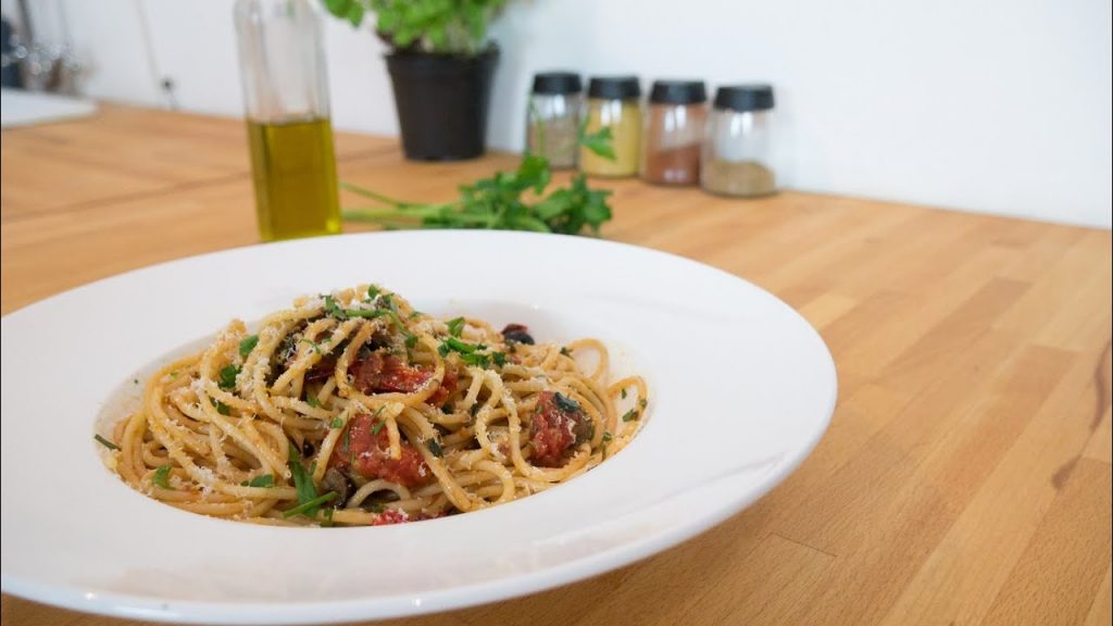 Spaghetti Puttanesca | Schnelles Rezept | Let's Cook