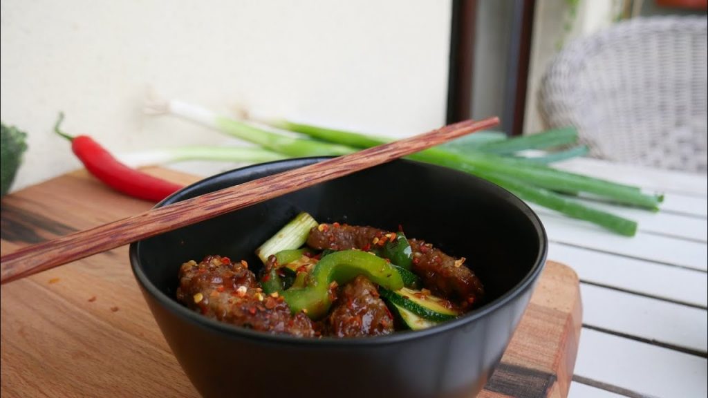 Pikantes asiatisches Rindfleisch mit Gemüse | Hüftsteak in wundervoller Marinade
