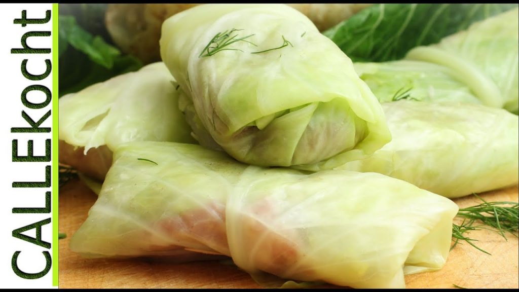 Deftige Kohlrouladen rollen, schmoren und nach Großmutters Rezept zubereiten |  Cabbage roulades