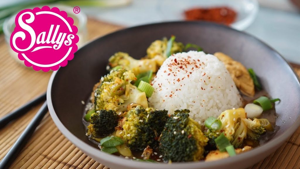 Asiatisches Brokkoli Chicken mit Jasminreis / 20 Minuten Rezept / Sallys Welt