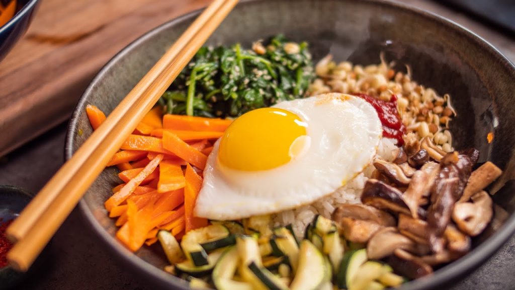 BIBIMBAP Rezept | Koreanisches Essen für zuhause!