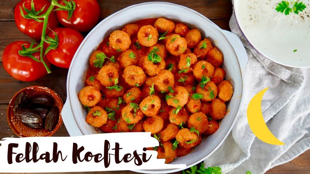 Fellah Köftesi Rezept / Vegetarische türkische Köfte mit Tomatensoße und Joghurt / Ramadan Rezept