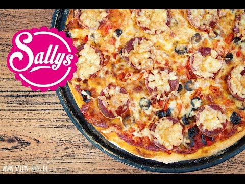Pizza Rezept / Grundrezept Pizzateig & schnelle Soße / Sallys Welt