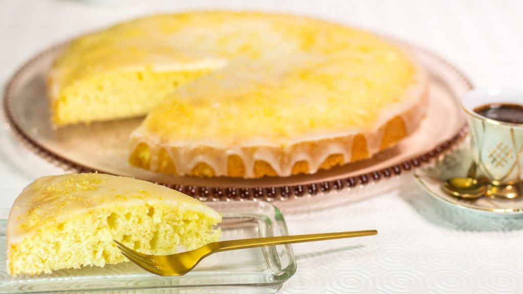LIMONCELLO-KUCHEN – super saftiger Zitronenkuchen
