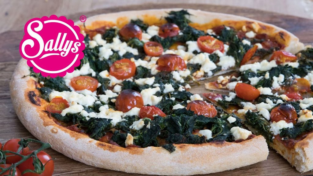 Pizza mit Käserand und würziger Pizza-Soße / vegetarisch / Sallys Welt