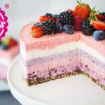 Fruchtige Amarettini Torte // No Bake Eistorte / Sallys Welt