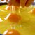 8 rohe Eier auf dem glatten Kartoffelbrei? Das kann nur lecker werden.