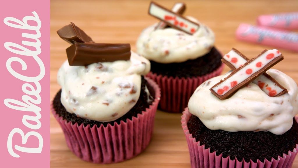 Schokoladen Cupcakes mit Yogurette Frosting | BakeClub