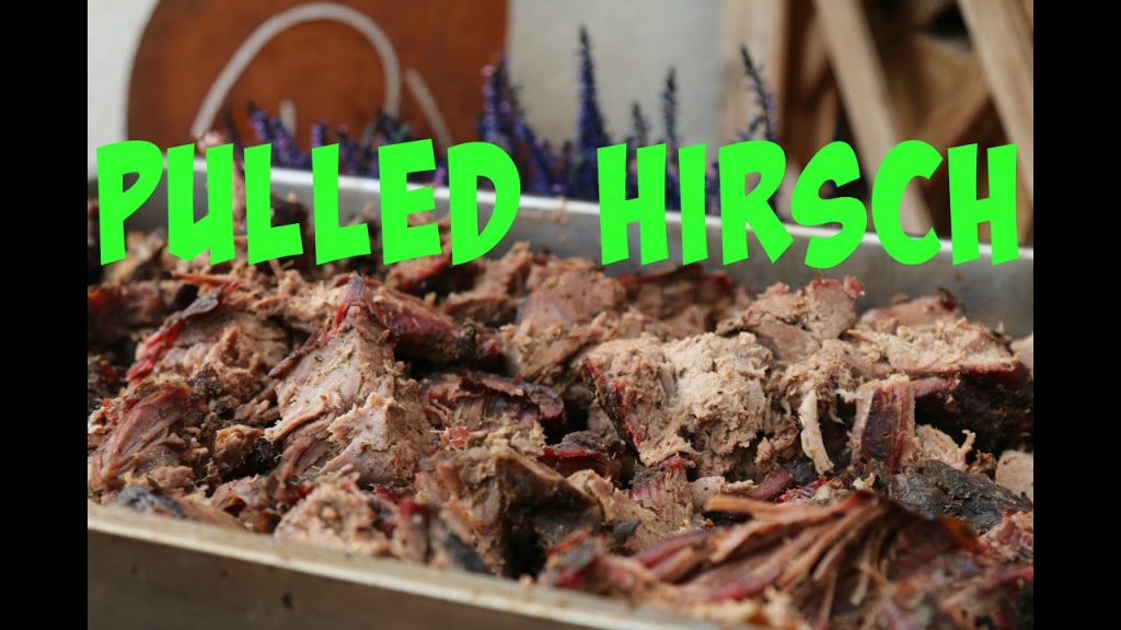 Pulled Hirsch vom Keramikgrill – Pulled smoked Venison