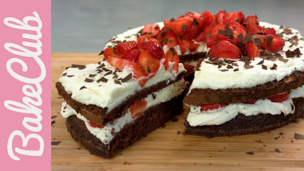 Erdbeer-Biskuit-Torte | BakeClub