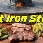 Flat Iron Steak mit gegrilltem Spargel und Bratpaprika von der Feuerplatte