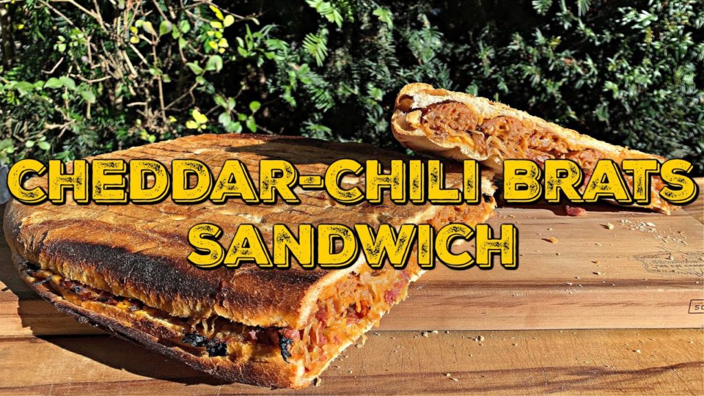 XXL CHEDDAR-CHILI BRATS SANDWICH – Ein perfektes Fingerfood nicht nur am Superbowl