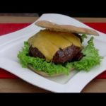 Folge 050: Burger Zeit: Dry aged Beef Burger mit Balsamico-Pilzen  (3D Version)