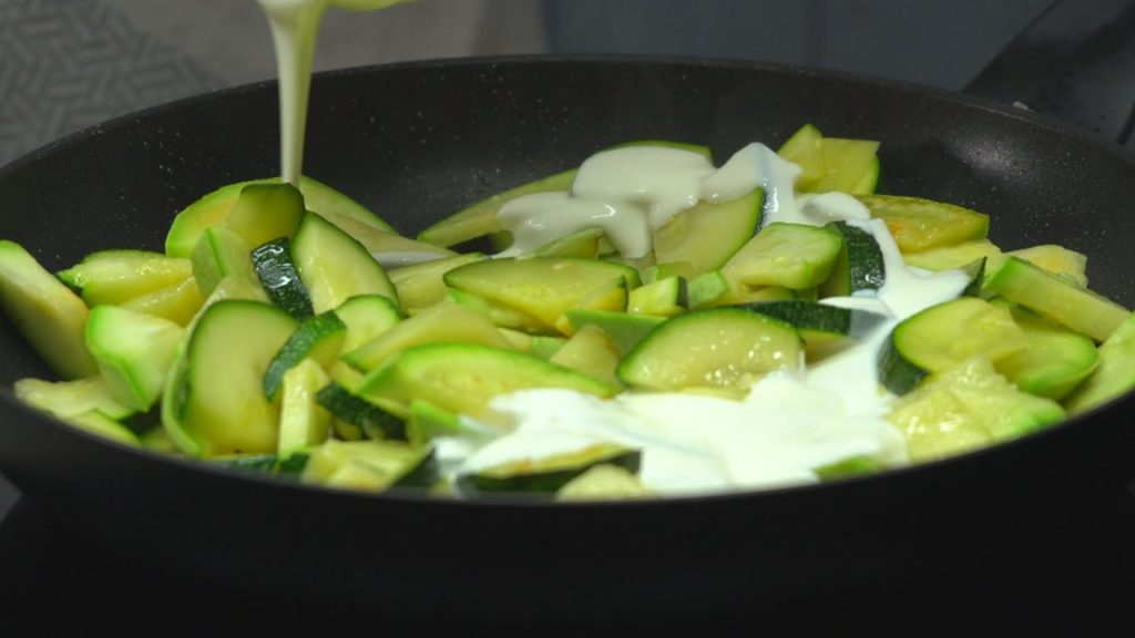 ✅ So leckere Zucchini habe ich noch nicht gegessen! Kochen SCHNELL UND EINFACH!