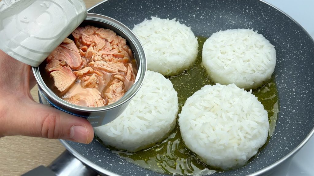 Es ist so lecker, 😋 Ich könnte sie jeden Tag kochen. Reis und Thunfischkonserven rezept # 179