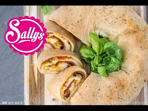 Pizza-Kranz / Tortano – italienisches Pizza-Brot / Sallys Welt