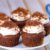 Maulwurf Muffins Rezept mit Bananenfüllung bringen Maulwurfkuchen in klein auf den Tisch