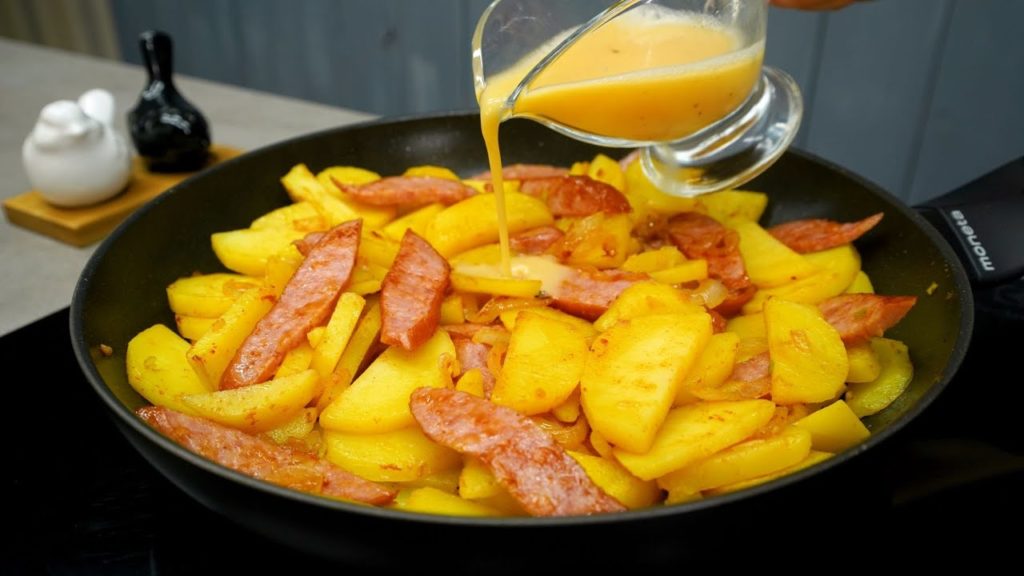 Wenn Sie Kartoffeln und Eier zu Hause haben, machen Sie dieses einfache und köstliche Abendessen!