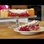 lecker, einfach schnell: Baiserkuchen mit Johannisbeeren - ein Traumkuchen / Sallys Welt