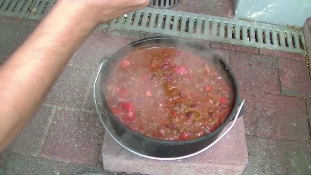 Folge 094: Pferdefleisch-Chili con Carne aus dem Dutch Oven (Dopf)
