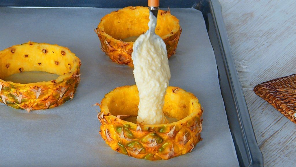 Ananas-Cake-Pops: So lecker ist der tropische Kuchengenuss am Stiel