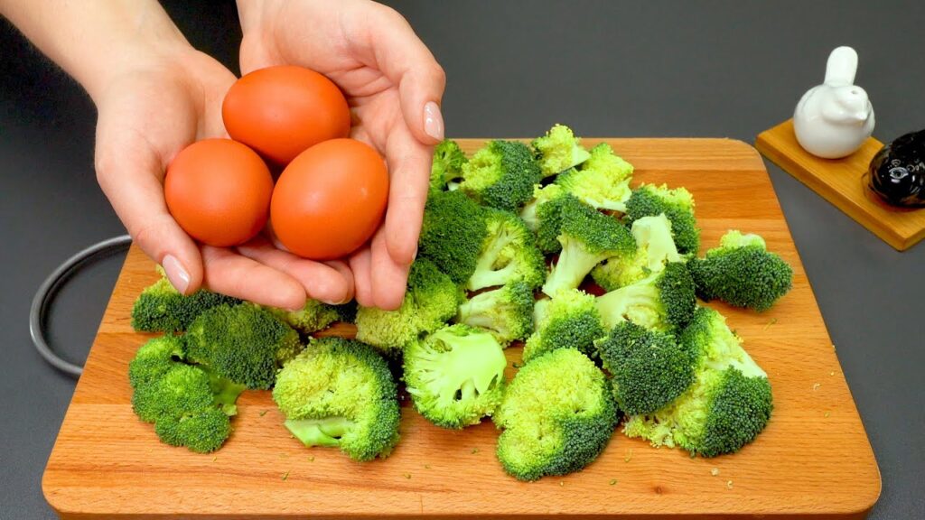 Sie werden Brokkoli lieben, wenn Sie ihn so zubereiten! Leckeres Rezept für Brokkoli mit Eiern!