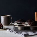 Vegane, glutenfreie Doppel-Schokoladen-Muffins