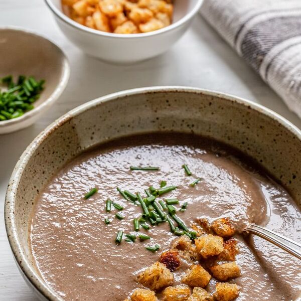 Vegane cremige Pilzsuppe