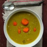 Kräftige vegane Erbsensuppe