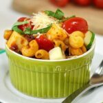 20-Minuten-Käse-Caprese-Pasta