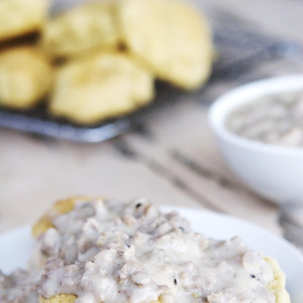 Glutenfreie, vegane Kekse und Soße