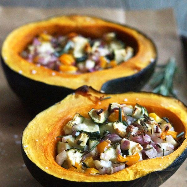 Gefüllter Kabocha-Kürbis (vegan & Paleo)