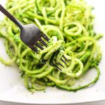 Veganes Grünkohlpesto mit Zucchini-Nudeln