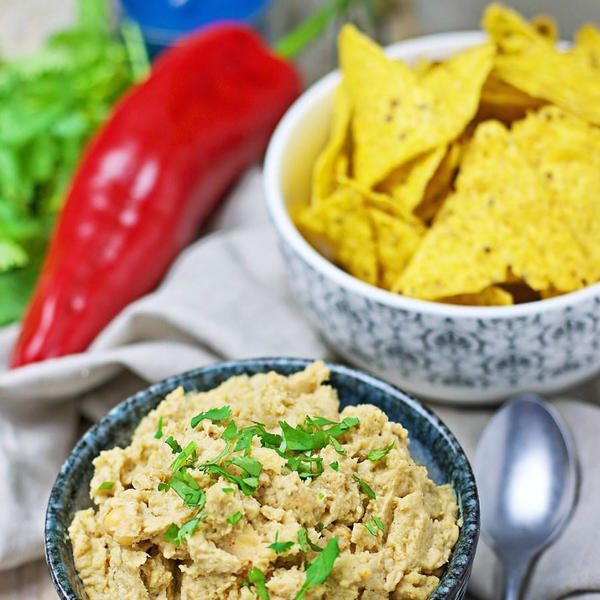 Gerösteter Pastinaken-Hummus-Dip [vegan, glutenfrei