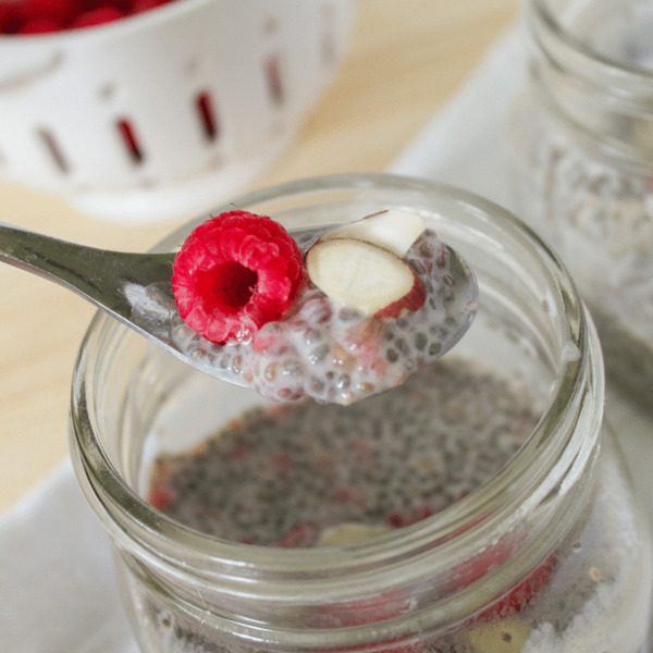 Himbeer-Mandel-Chia-Pudding | Keto, Vegan