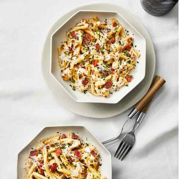 Pasta mit Speck und karamellisiertem Blumenkohl