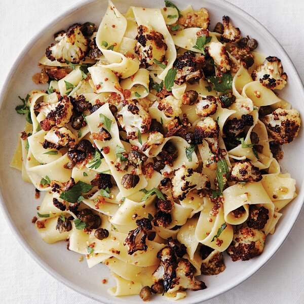 Pappardelle mit Blumenkohl und brauner Senfbutter