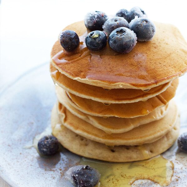 Vegane Blaubeer-Zimt-Pfannkuchen