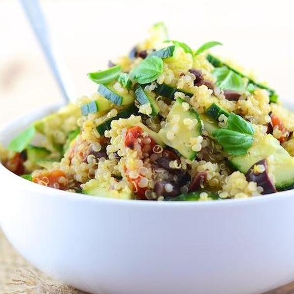 Griechischer Quinoa-Salat (vegan)