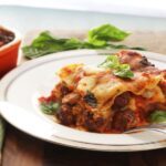 Rezept für Lasagne Napoletana (Lasagne mit Wurst, geräuchertem Käse und Fleischbällchen)