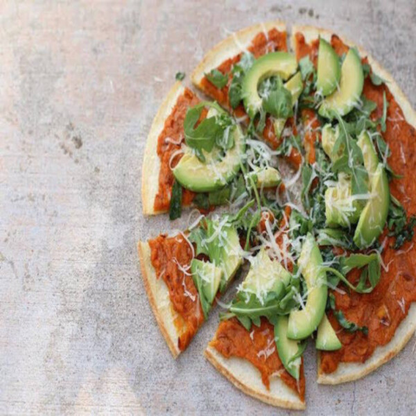 Süßkartoffel-Avocado-Pizza