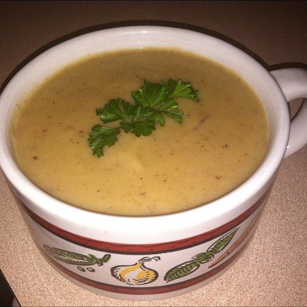 " Cremige " Vegane Kartoffel-Lauchsuppe