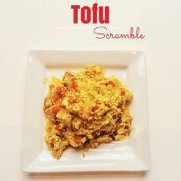 Veganes, ölfreies Tofu-Rührei