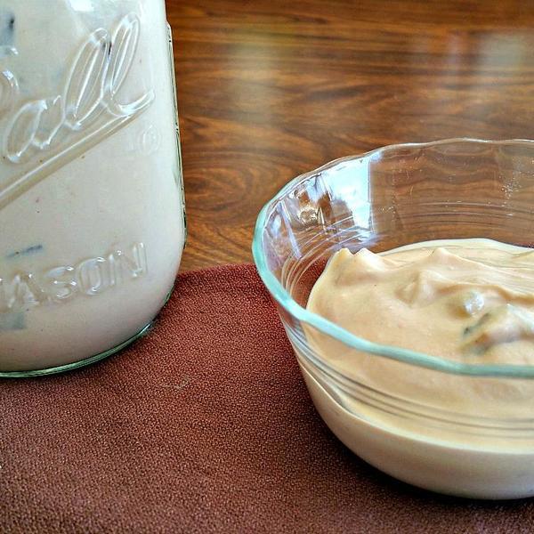 Veganes Thousand Island Dressing