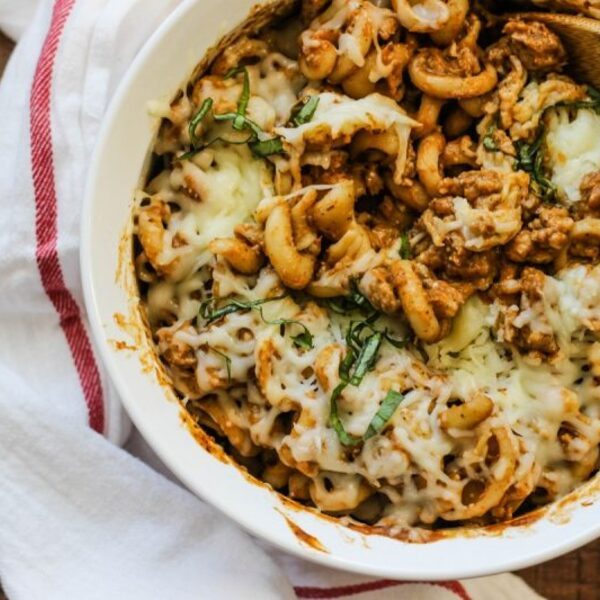 Pasta mit Wurst und Auberginen