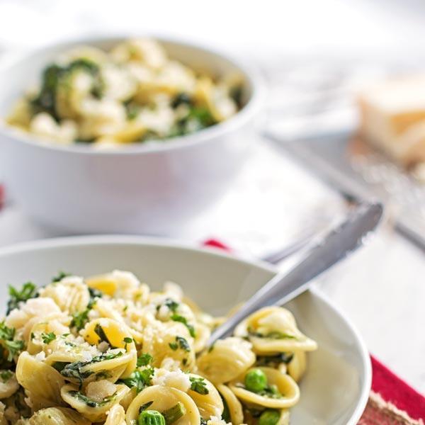 Eintopf-Rezept für Spinat-Erbsen-Pasta