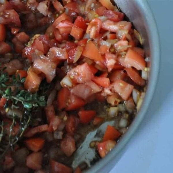 Rezept für Nudeln mit Wurst und frischen Tomaten