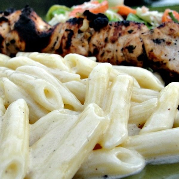 Athenas griechische Penne-Nudeln mit Zitrone